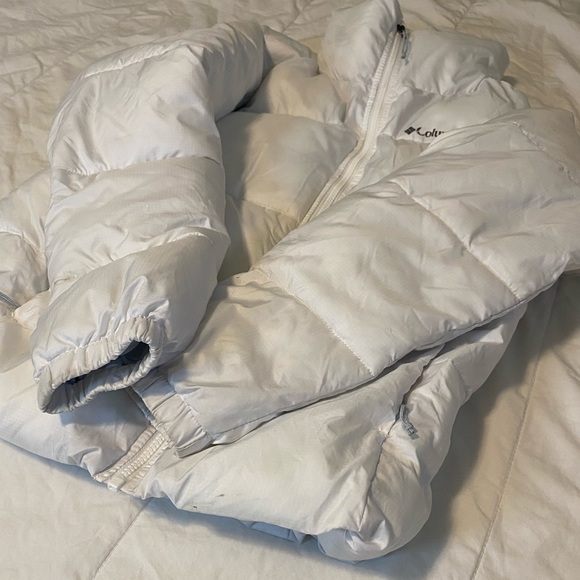 Columbia White Puffer Jacket - Picture 7 of 9